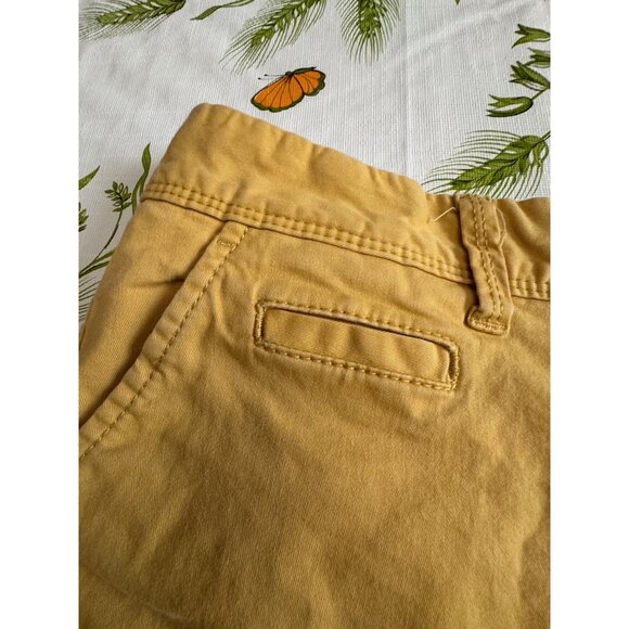 Old Navy Womens 5" Khaki Shorts Size 6 Cotton Blend Mustard Yellow - Picture 3 of 6